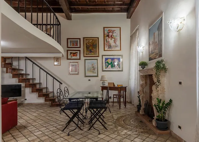 Guesthost - Near Piazza Navona *