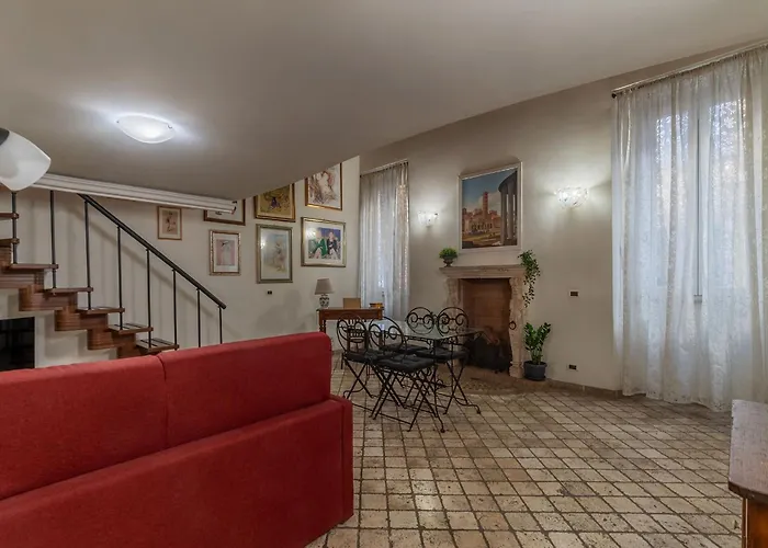 Guesthost - Near Piazza Navona