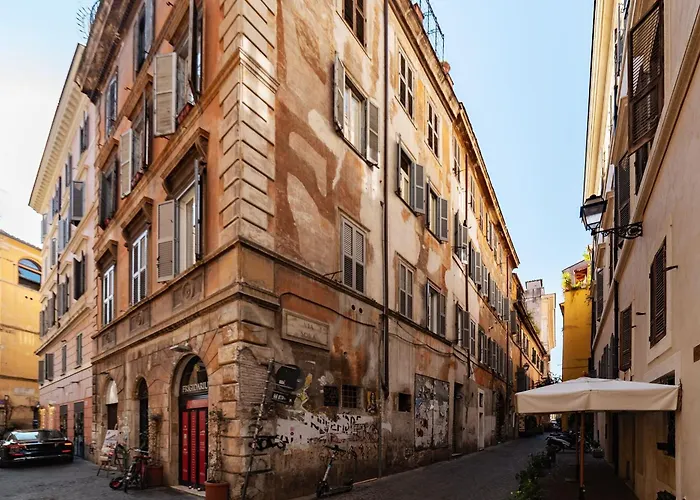 Guesthost - Near Piazza Navona Apartment